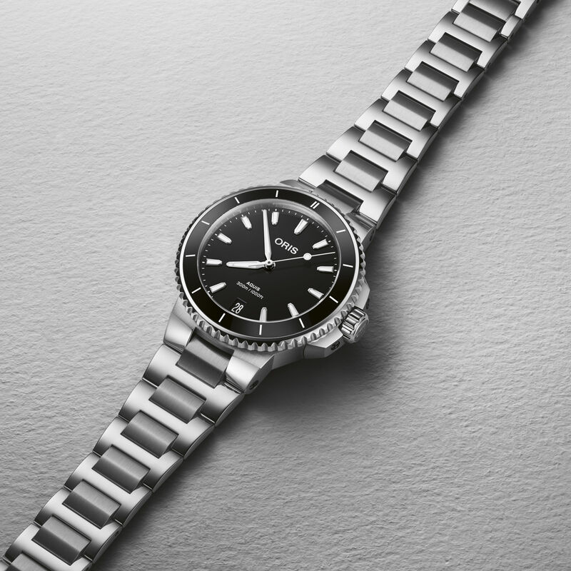 Oris Aquis Date Black Dial Watch, 36 mm image number 1