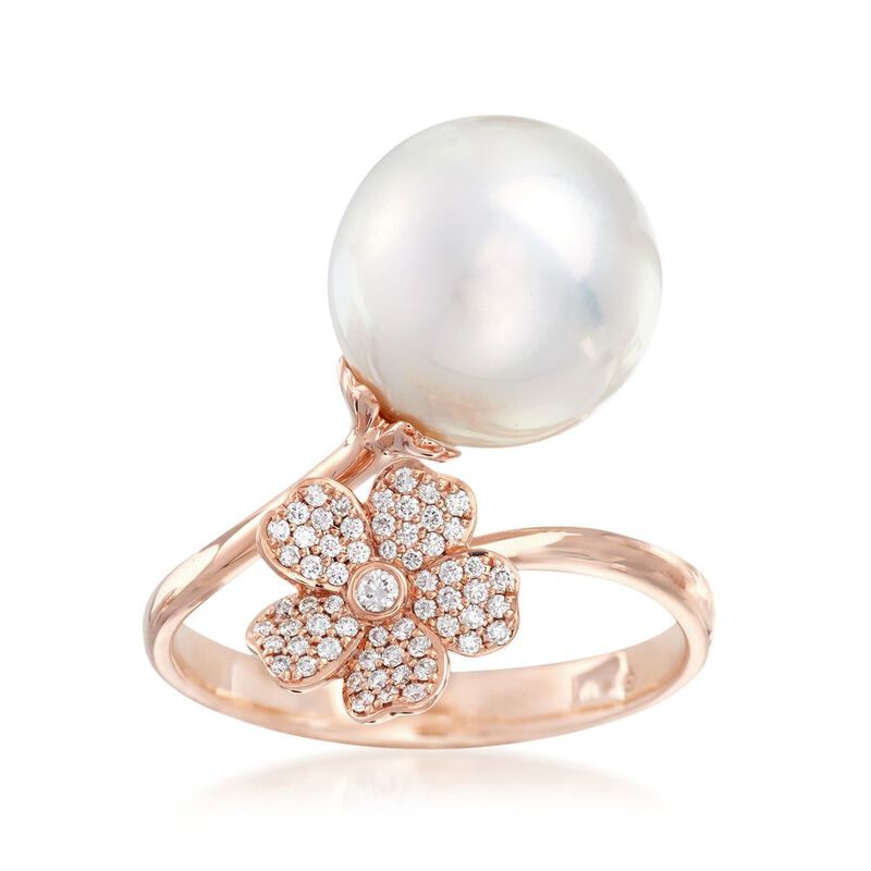 Mother Of Pearl Color Blossom Diamond Star Ring