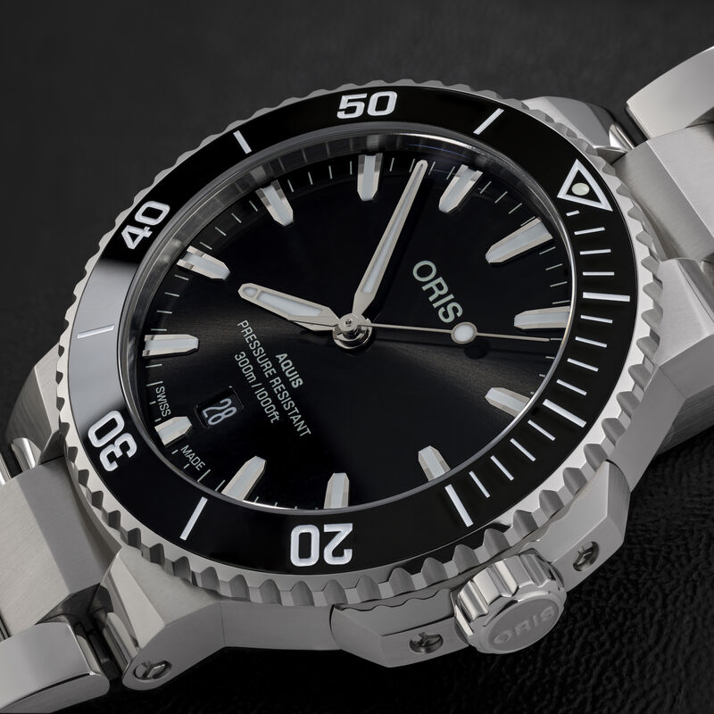 Oris Aquis Date Black Dial Watch, 43 mm image number 1