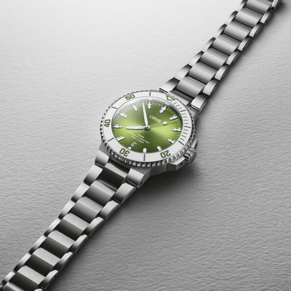 Oris Aquis Date Watch Green Dial, 41.50 mm