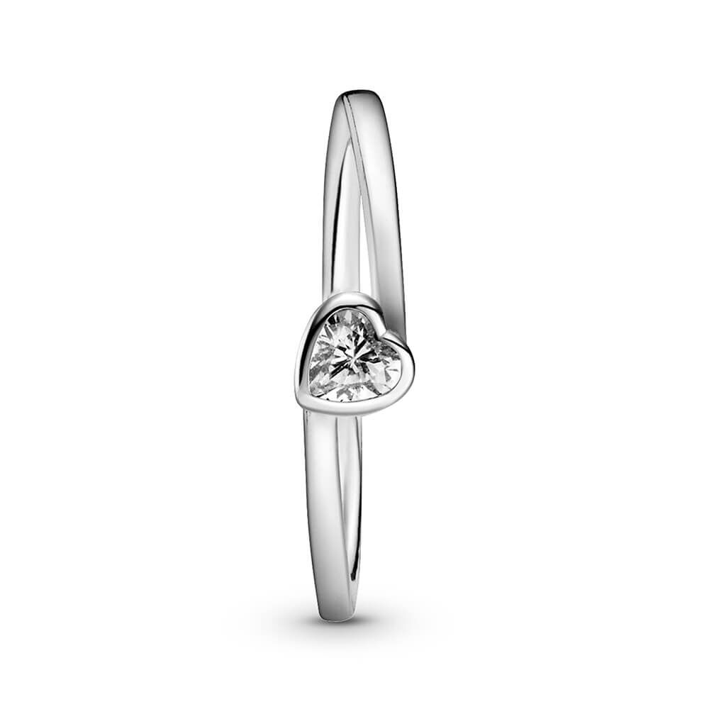 Pandora solitaire 2024 heart ring