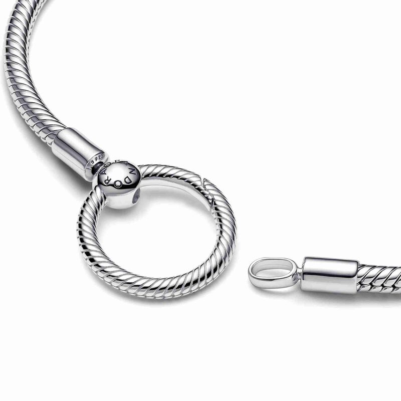 Pandora Moments O Closure Snake Chain Bracelet image number 1
