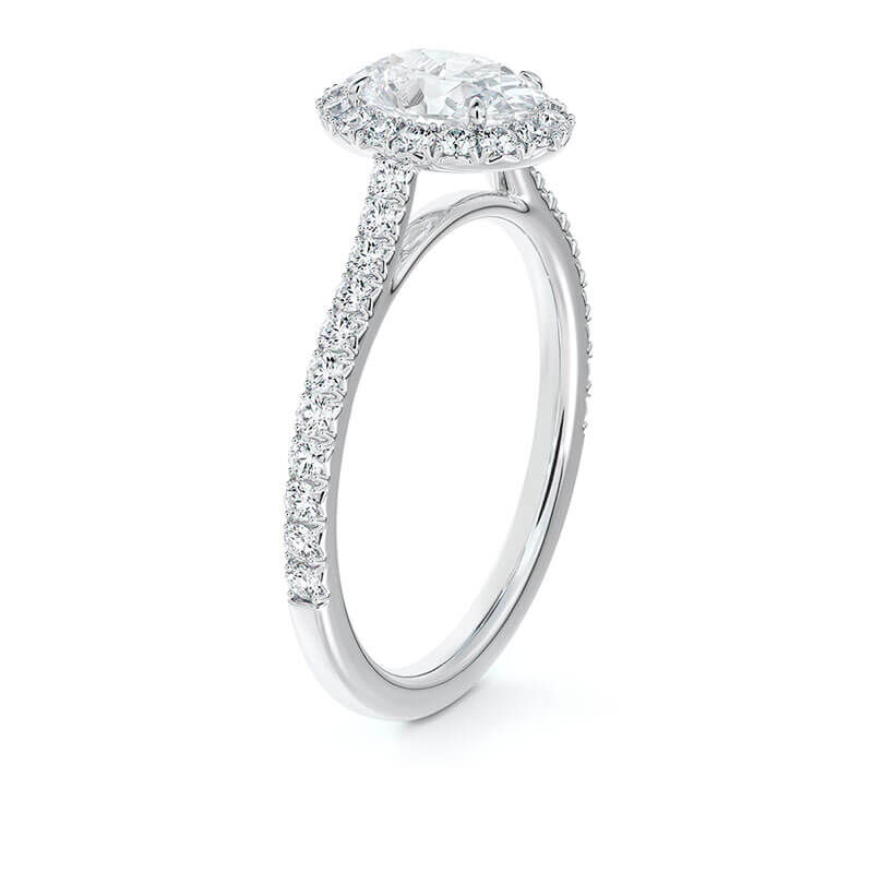 De Beers Forevermark Center of My Universe® Oval Halo Engagement
