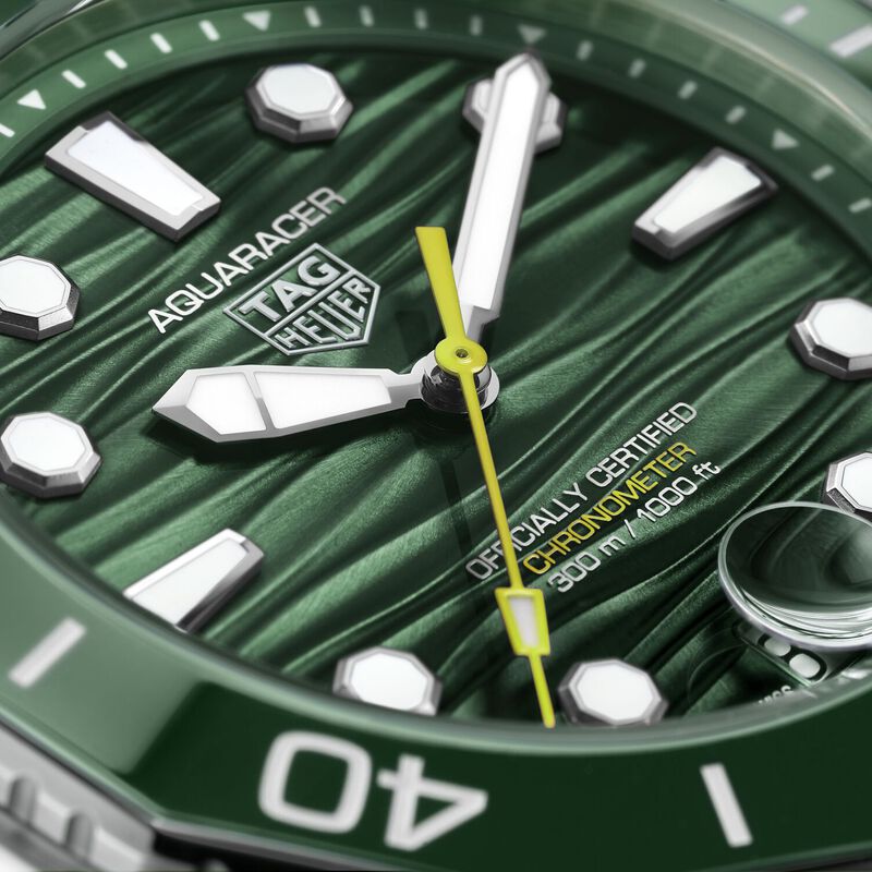 TAG Heuer Aquaracer Professional 300 Green Dial, Stainless Steel Watch, 42mm image number 5