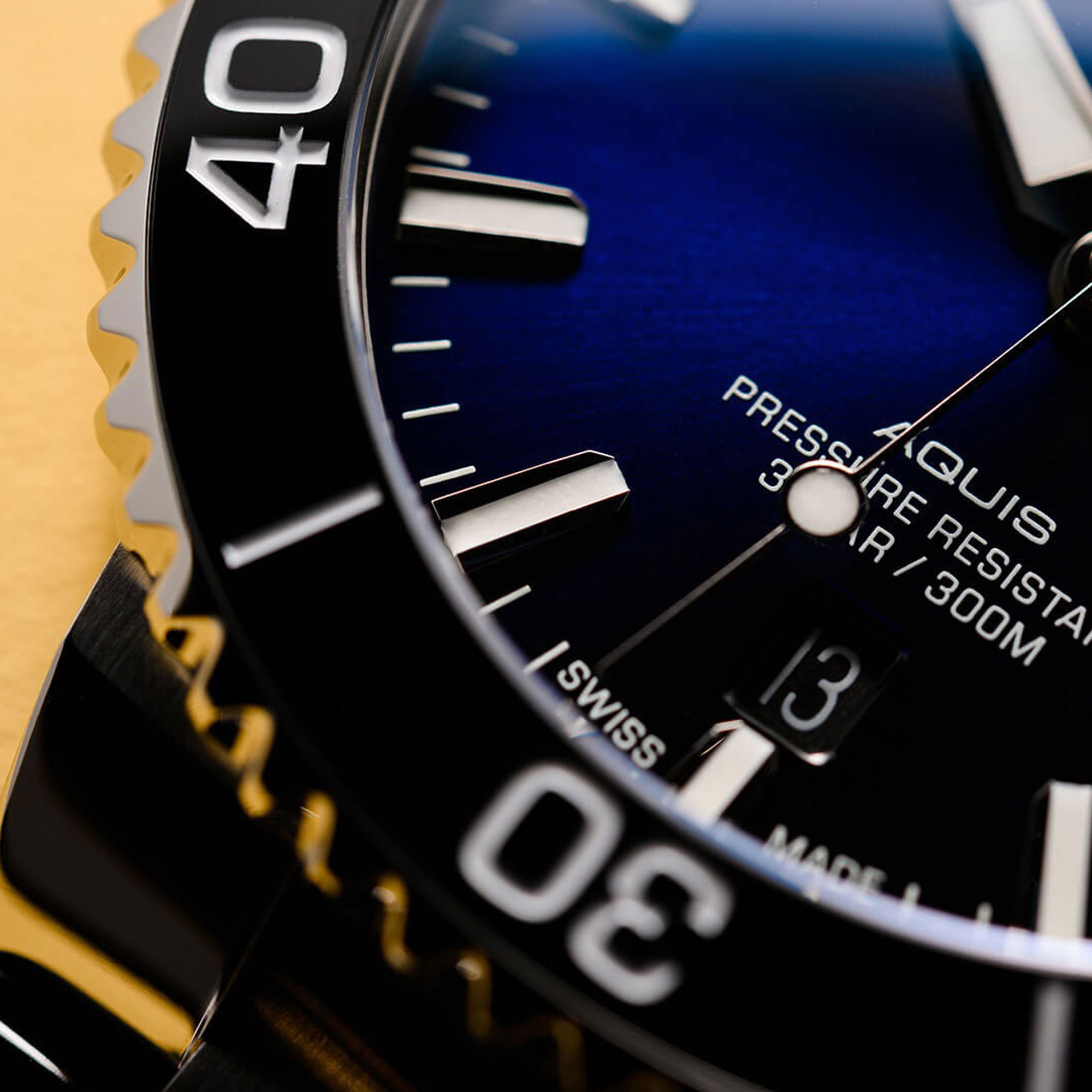 Oris Aquis Date With Blue Gradient Dial Watch 41.50mm